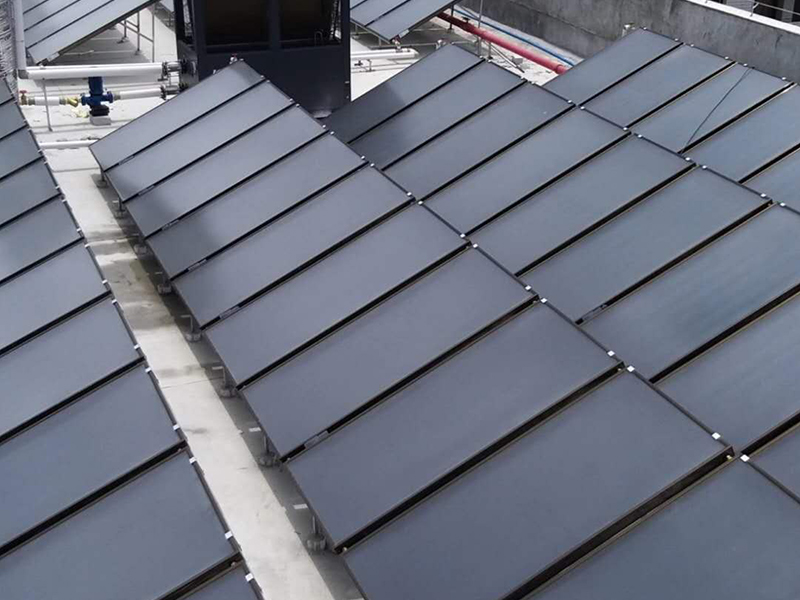 平板太陽能十空氣能熱水工程